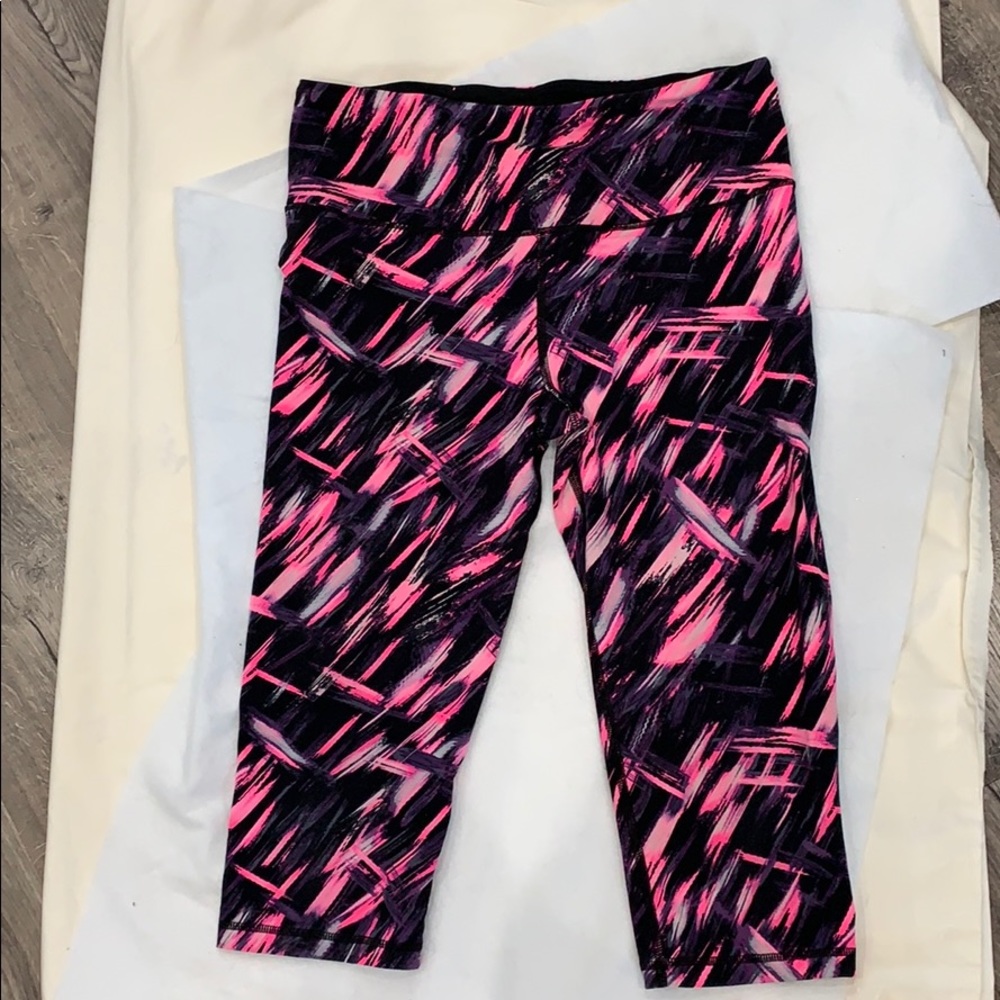 Victoria Secret’s Crop Leggings